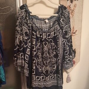 Elegant Blue and White Paisley Print Peasant Top